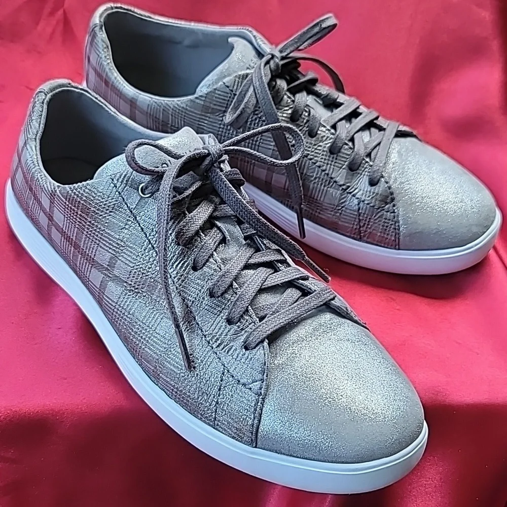 COLE HAAN sz9 Grand Crosscourt Sneaker Magnet Pixie Suede